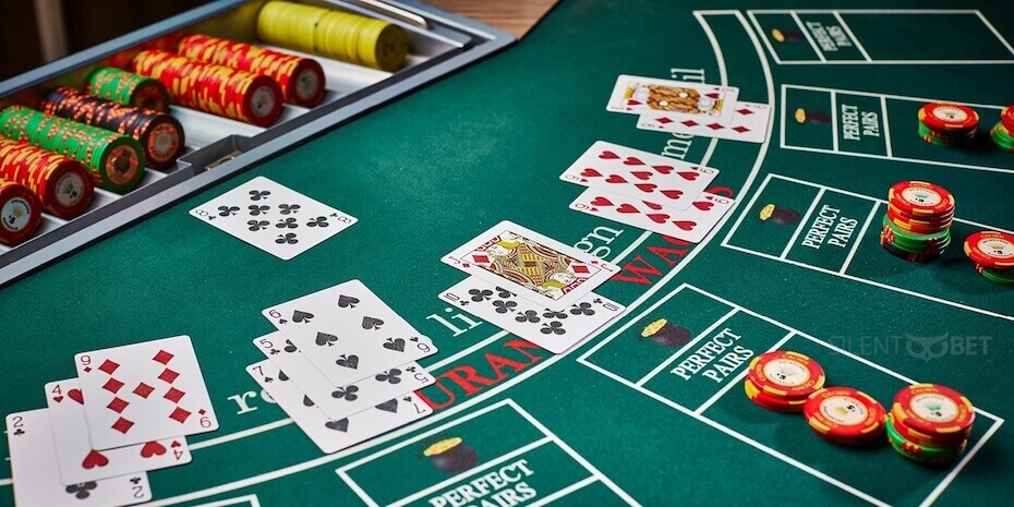 blackjack table